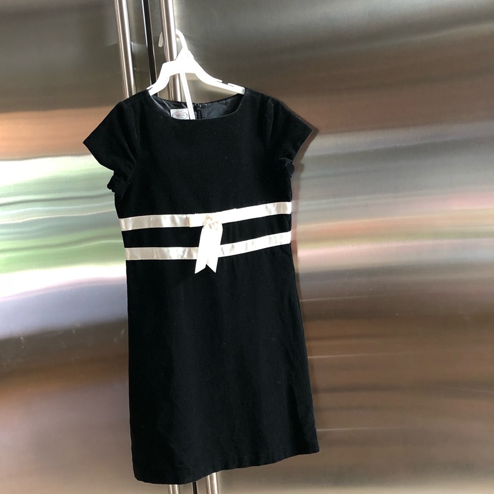 VINTAGE GIRLS BLACK DRESS